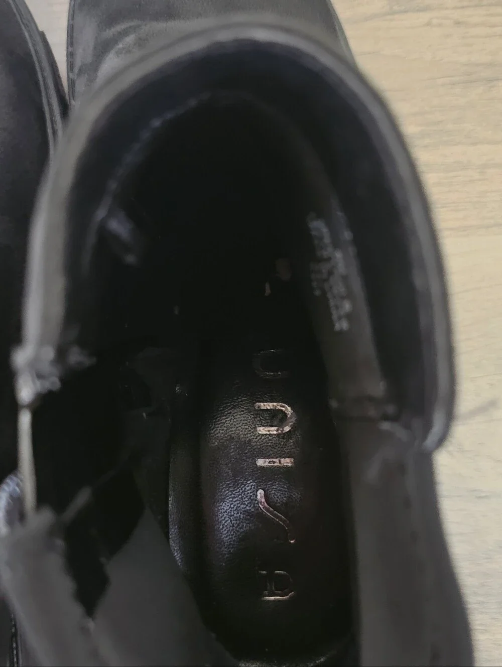 Unisa Women's Black Suede Lug Ankle Boots Size 8 M